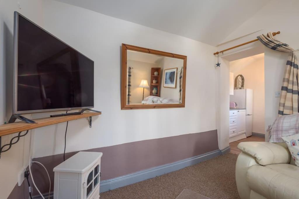 Coastal Cottage 'The Garden Cottage ' ฮาร์ทแลนด์ ภายนอก รูปภาพ